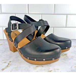 Korks Ease Wedge Sandals Women's 9 Black Strappy Clog Studded Close Toe Shoe
